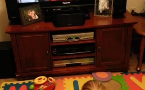 Bebé delira com anúncio comercial