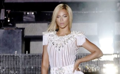 Beyonce com extensões no cabelo
