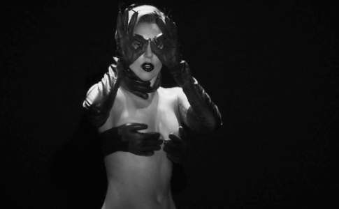 Lady Gaga - Imagem promocional do videoclip "Applause"