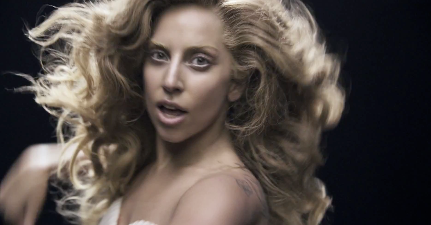 Lady Gaga - Imagem promocional do videoclip "Applause"