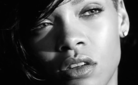 Rihanna no Videoclip Diamonds