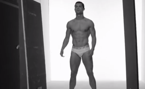 Imagem promocional da nova colecção de roupa interior de CR7