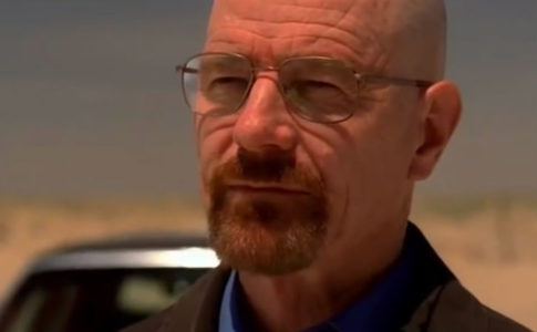 Bryan Cranston no papel de Walter White na série dramática "Breaking Bad"