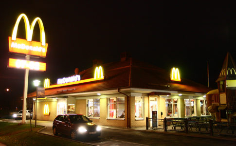 Parque estacionamento McDonalds