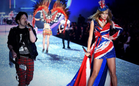 Taylor Swift no desfile da Victoria's Secret