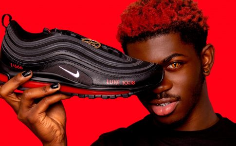 Ténis do diabo - Satan Shoes