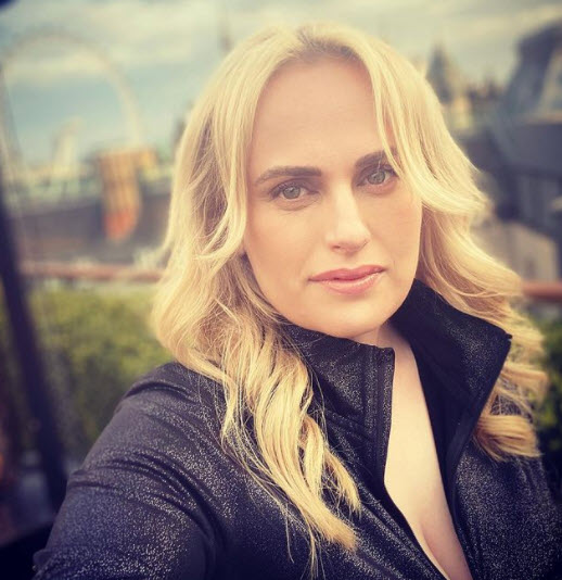 A actriz Rebel Wilson